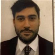 Avvocato impartisce lezioni di diritto penale